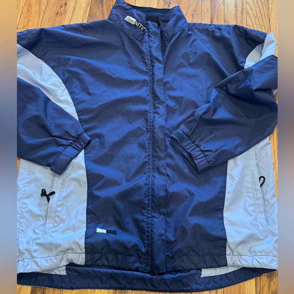 Women’s wind breaker